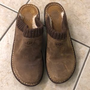 Ugg clogs